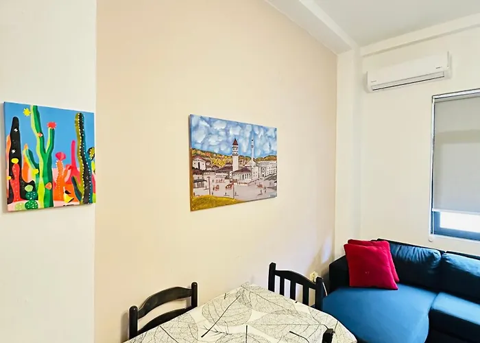 Pazari I Ri, Quiet And Stay, Self Check-in * Тирана